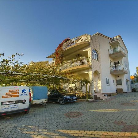 Apartments Nada Grebastica Luaran gambar