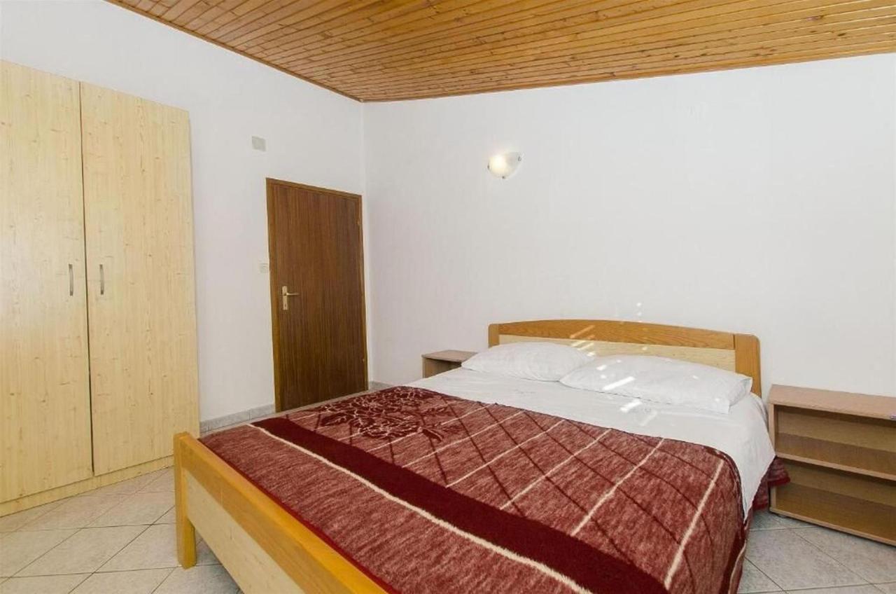 Apartments Nada Grebastica Luaran gambar