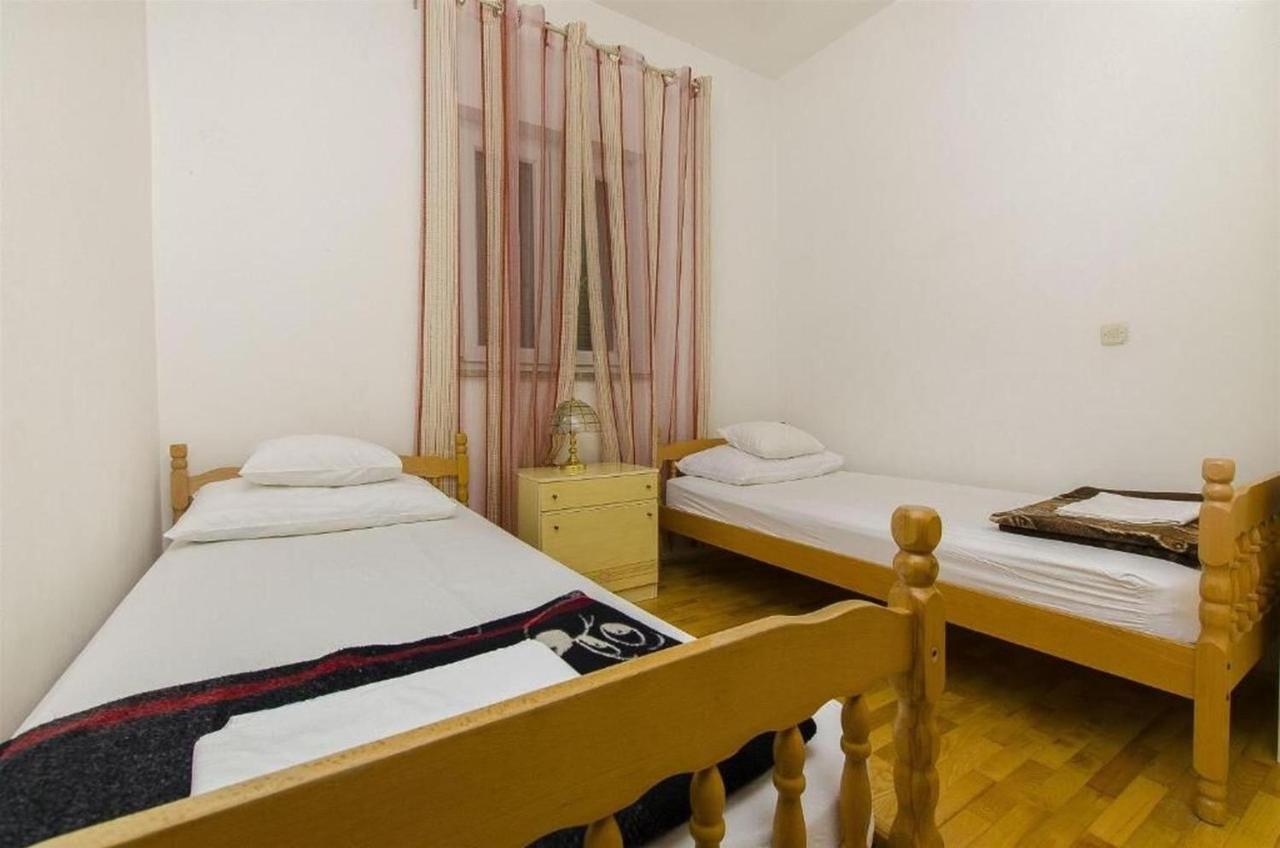 Apartments Nada Grebastica Luaran gambar