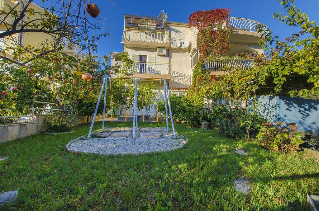 Apartments Nada Grebastica Luaran gambar